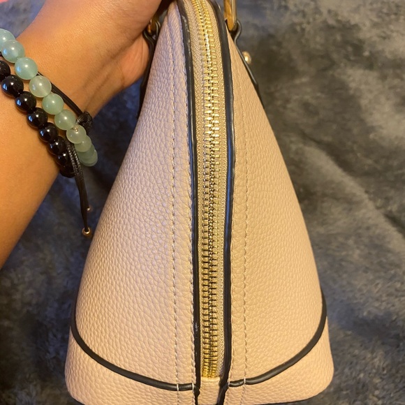 New Purse - Picture 4 of 8